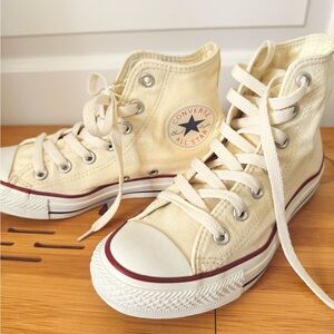 Converse All-Star Hi-top Chucks Off White 4.5 Men’s 6.5 Womens